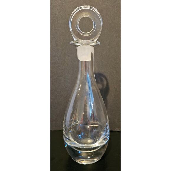 Vintage Clear Crystal Decanter with Ground Glass Circle Stopper - Picture 2 of 7